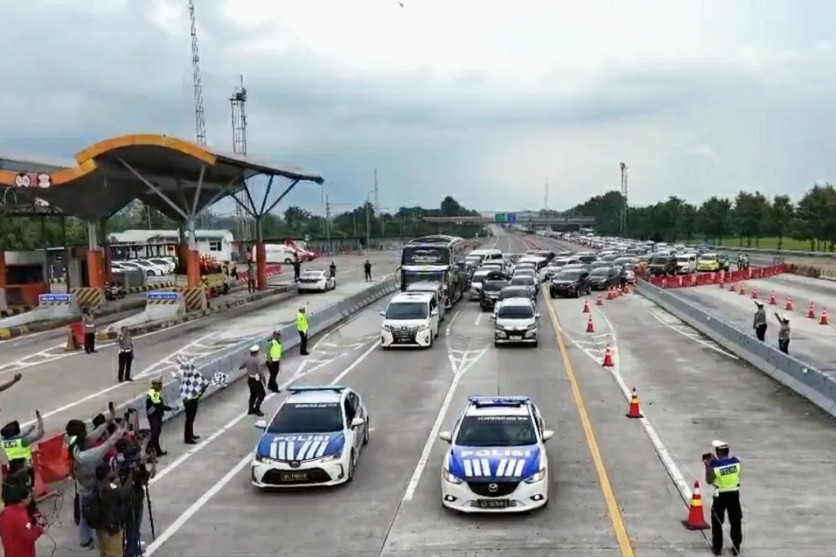 Penerapan One Way di Tol