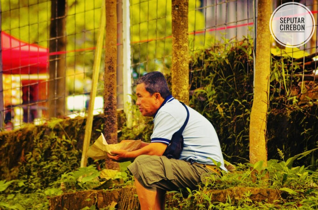 Sejenak Bersama Nasi Bungkus