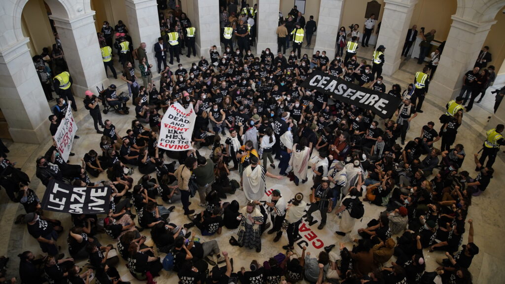 18israel-hamas-live-capitolprotest-klbm-videoSixteenByNine3000