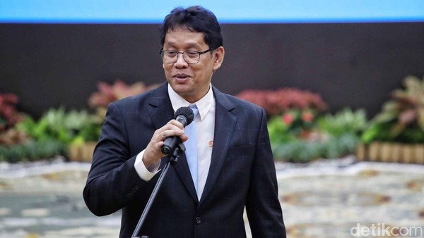 gaya-purbaya-yudhi-sadewa-yang-resmi-jabat-menteri-keuangan-1757406979767_169